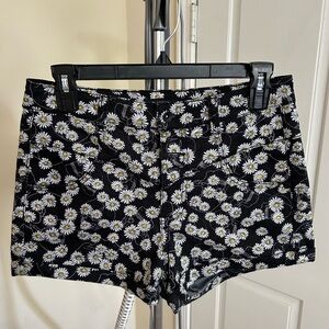 Hot Topic sunflower skull shorts